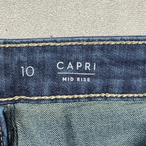 Simply Vera Vera Wang Denim Capri Mid Rise Jeans Size 10 Dark Wash - Picture 4 of 16
